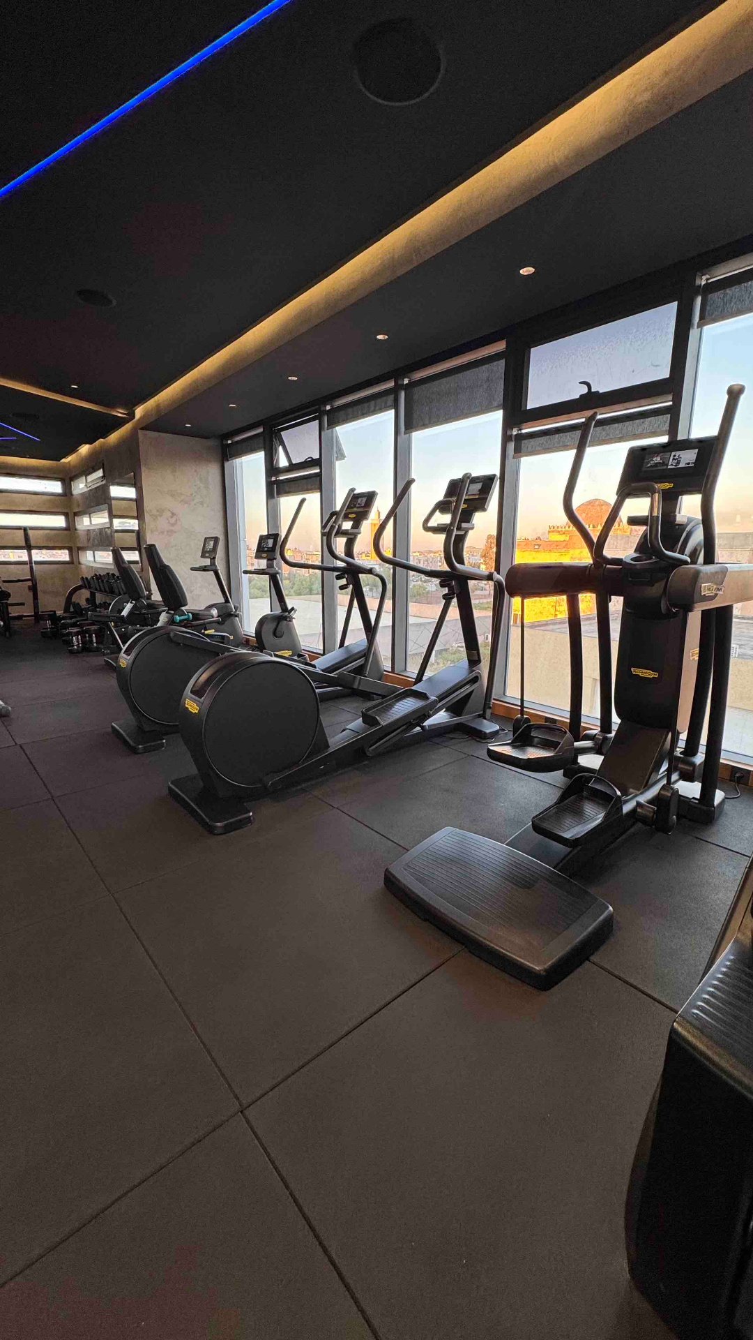 Espace cardio avec vue panoramique sur Fès